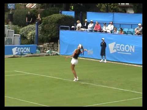 Naomi Broady in Eastbourne 2009 qualies