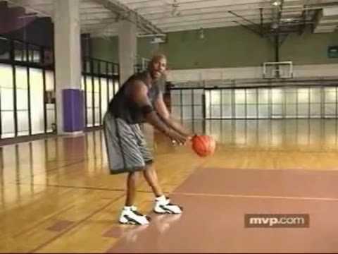 Michael Jordan teaches how to shoot fadeaway jumper   🏀