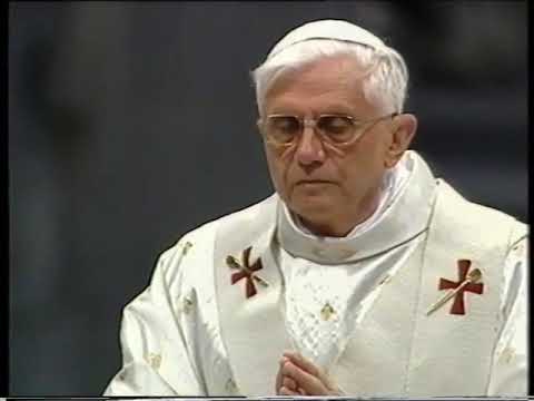 Chrismal Mass in Vatican. Holy Thursday with Pope Benedict XVI [2006]