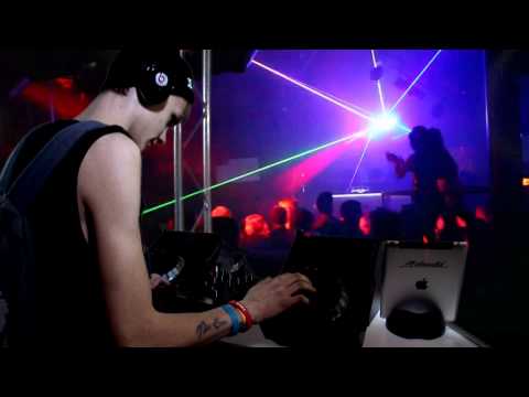 Superstar DJ Jaakob Simulman at Simple Session Legendary Afterparty 2014