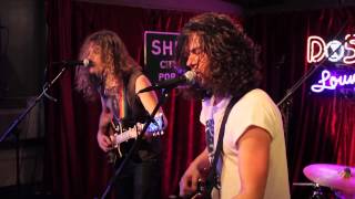 Turbo Fruits - "Ain't The Only One Havin' Fun" | a Do512 Lounge Session