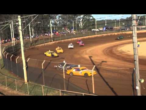 Modified Production - Heat 5 - Aussie Open - Maryborough Speedway - 29.12.12