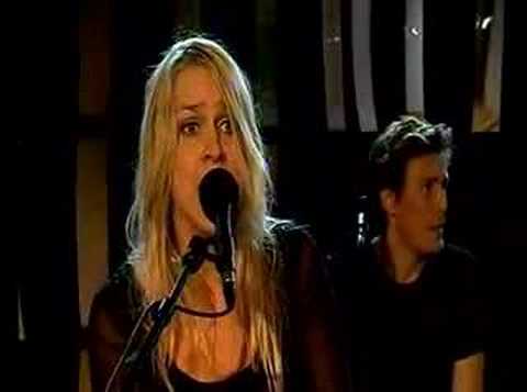 download lagu mp3 mp4 Laura Illeborg, download lagu Laura Illeborg gratis, unduh video klip Laura Illeborg