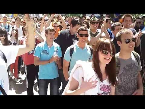 zkhs.hr // Procesija na Susretu hrvatske katoličke mladeži u Sisku 2012.