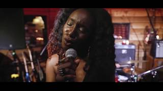 SIA | UNDERNEATH THE MISTLETOE | COVER