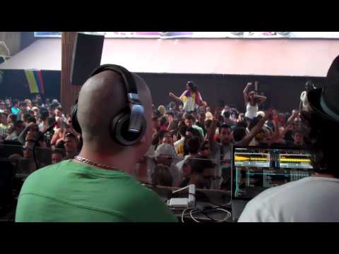 MARIO OCHOA @ SPACE (JULY 2010) part 14