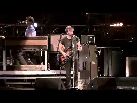 The Black Keys - Lonely Boy Live at @Lollapalooza 2013 Chile HD