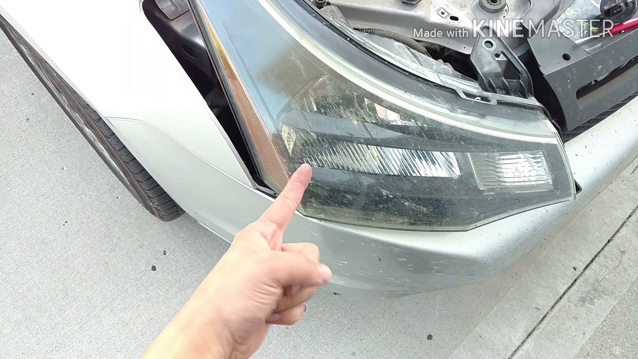 Ford focus headlight bulb replacement