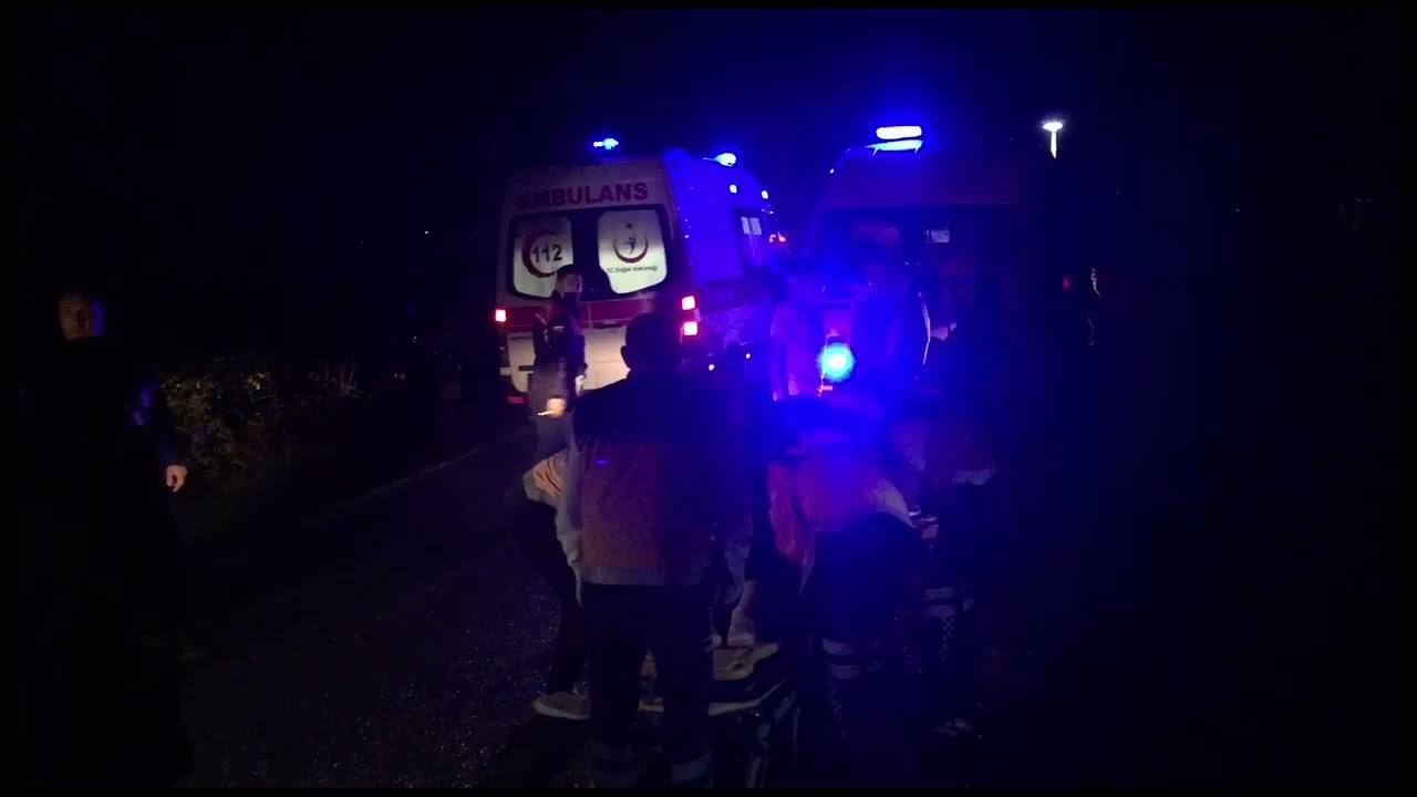 Sedde Yolunda 2 Araç Kafa Kafaya Çarpıştı: 6 Yaralı