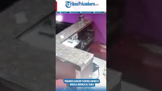 Download lagu Rekaman CCTV Detik   Detik Pemandu Karaoke Di Pantura Dianiaya Hingga Meninggal Dunia mp3