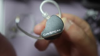 Crinacle Daybreak Review – It’s Damn Good