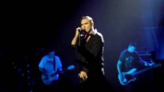 Morrissey - I&#39;m OK By Myself (Manchester Apollo, Night 1)