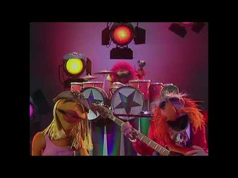 The Muppet Show - 511: Paul Simon - “50 Ways to Leave Your Lover” (1981)