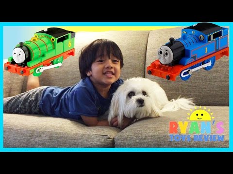Thomas and Friends Toy Trains around the Hotel with Disney Cars Video