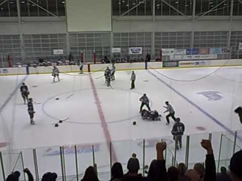 Evansville IceMen Goal (Jed Johnson) & Fight (Ryan Ford) [11-28-09 vs Hitmen]