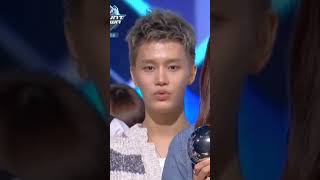 Download lagu taeil doesn't know that he is in screen.......#nct127 #nct #taeil mp3