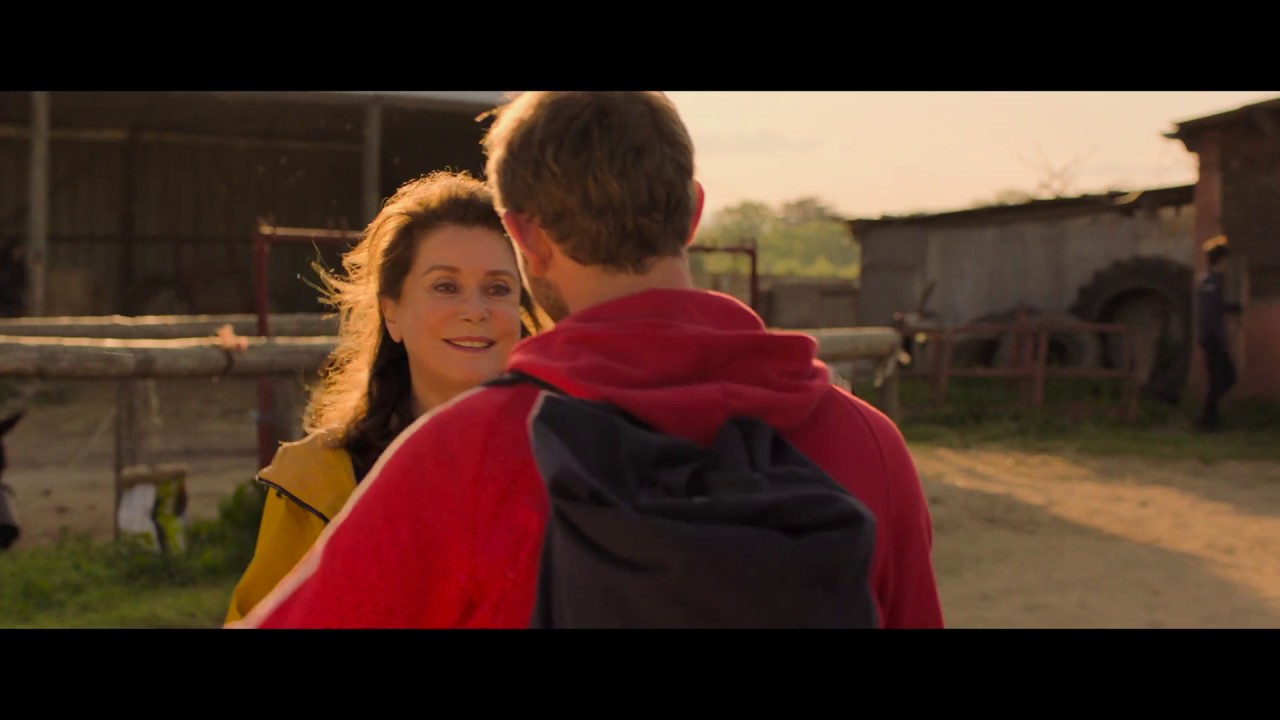 trailer Oficial