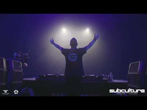 Gareth Emery & Giuseppe Ottaviani ft. Sarah De Warren - Carry On ID