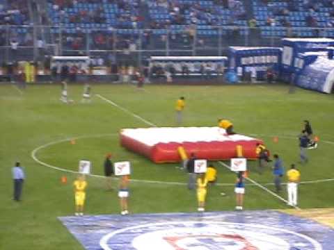 CABAÑAS PERDIDO EN EL AZUL. JAJAJAJAJA