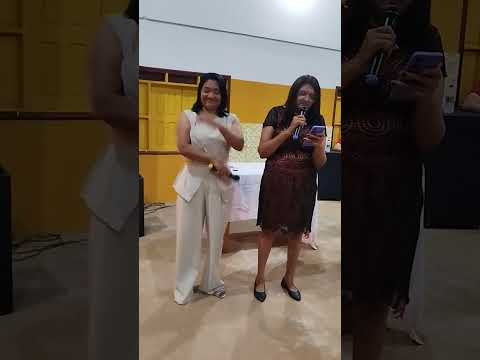 Professora Ivana homenageado sua irmã Ione pela passagem do aniversário dela. #acre #epitaciolandia
