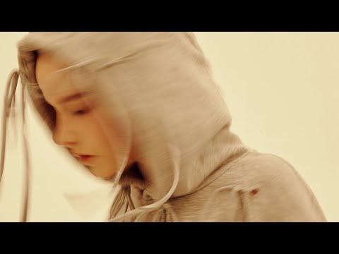 Ela Minus - BROKEN (Official Video)