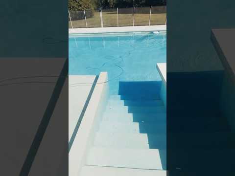 La piscina perfecta no contamina la vista 🌊✨#pileteroexperto #PiscinaDeDiseño