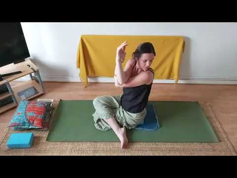 The first principle of Yin Yoga: Playing your edge