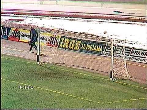 16/11/1983 European Championship Qualifier CZECHOSLOVAKIA v ITALY