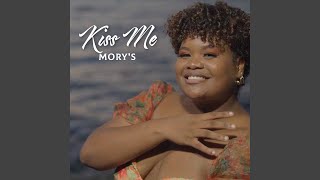 Download lagu Kiss Me mp3