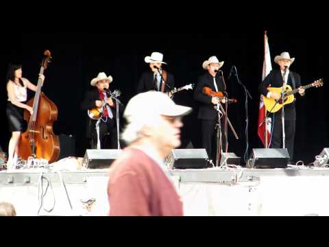 Lonesome Otis Bluegrass Band - Weary Traveler - Grass Valley, CA 2011