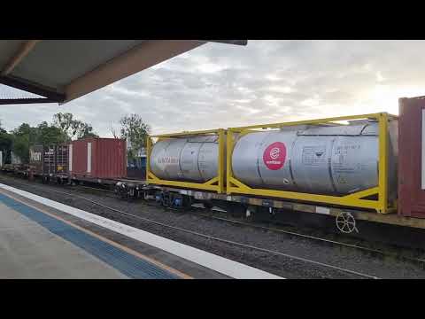 6AB6 freighter double header with NR14 LDP005 at 6:56pm