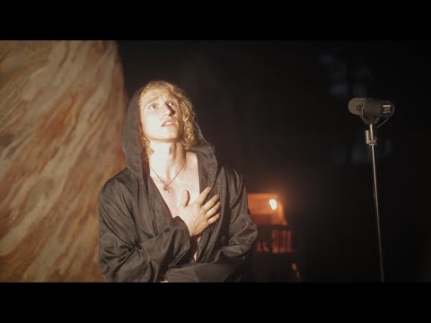 Hayden Alan - La Peruana (Official Performance)