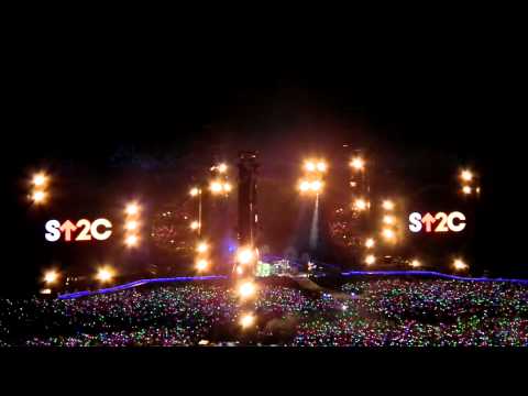 COLDPLAY @ Live Paris 2012 HD -  Paradise - Every Teardrop Is A Waterfall