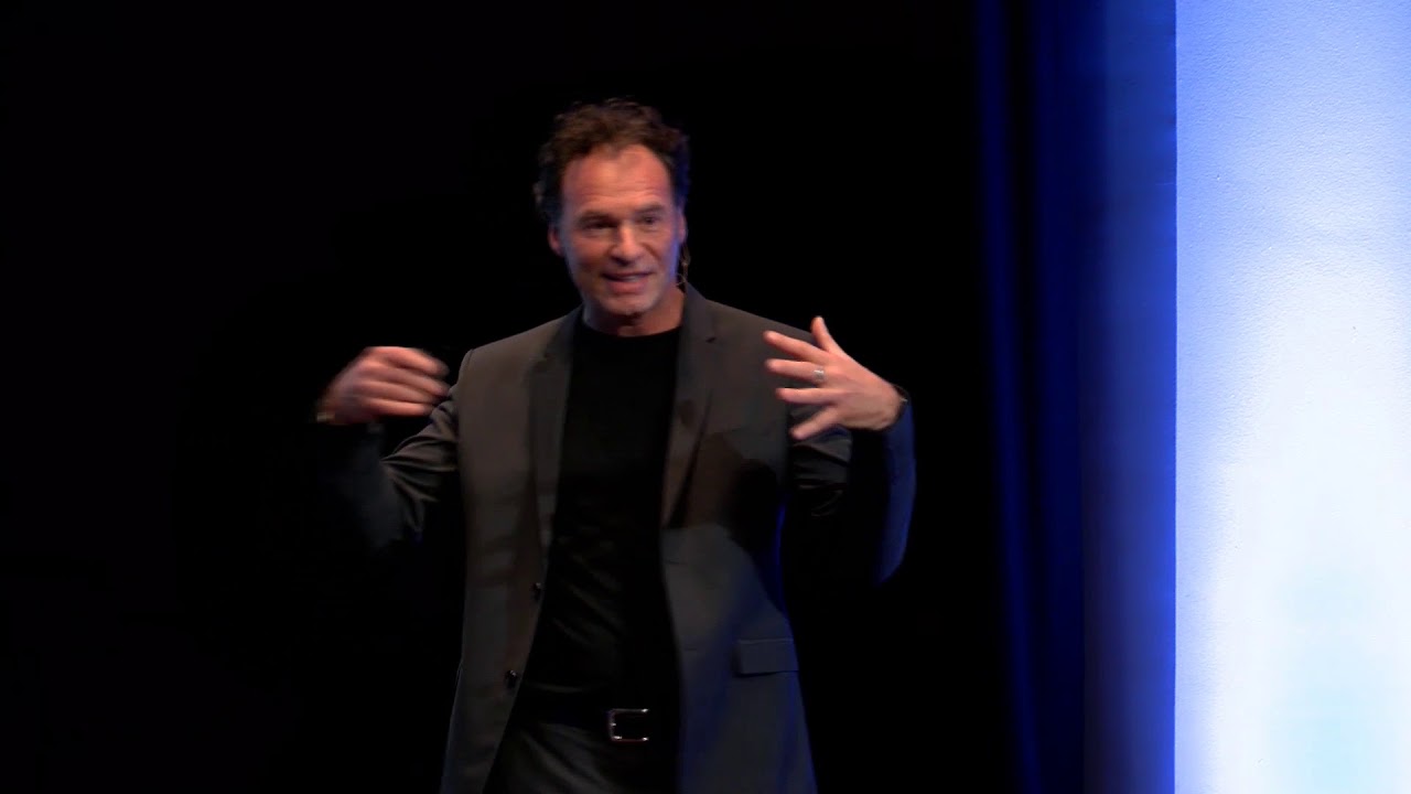 La créativité, ça s’enseigne ! / Creativity can be learned! | Ugo Cavenaghi | TEDxUmontreal
