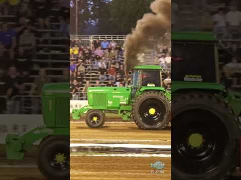 Tractor Treck - John Deere 4630 with twin tires
