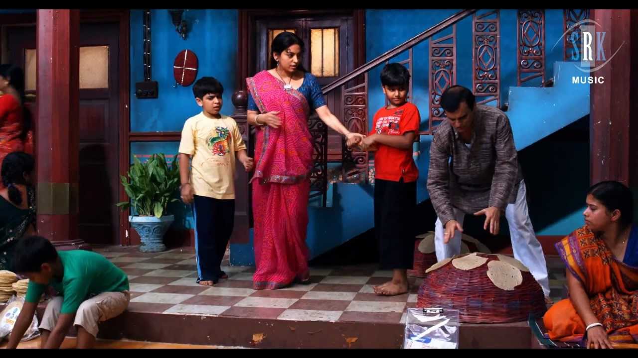 Om Namo Namah Krishan Gopala Lyrics | Main Krishna Hoon | Juhi Chawla | Amjad Nadeem