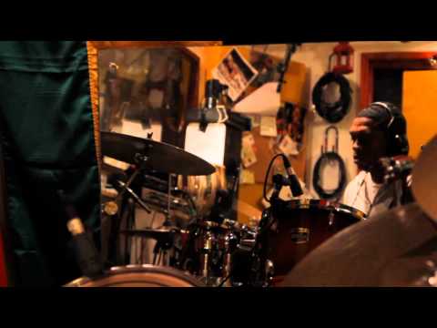 Studio Teaser - TRICK THE FOX