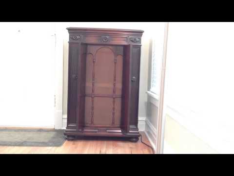 Tie Me To Your Apron Strings • Chick Bullock and His Orchestra (Victrola Credenza)