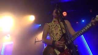 Mademoiselle K - Le cul entre 2 chaises à la Maroquinerie