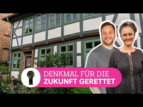 Family renovates 300-year-old half-timbered house | ARD Room Tour