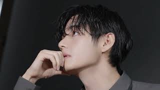 Download lagu BTS's V transforms into a Paradise City cleaning staff member! Behind-the-scenes video and messag... mp3