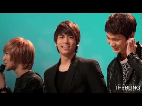 [fancam] 101114 SHINee smiling jonghyun @ Beauty concert