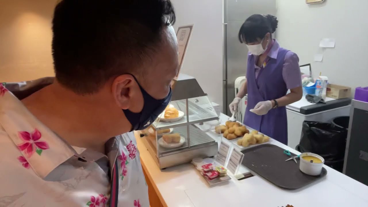 Thai Airways Royal Orchid Lounge