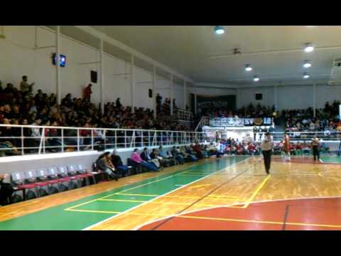 El Veleta ruge como nunca en el Covirán Granada - CB Morón