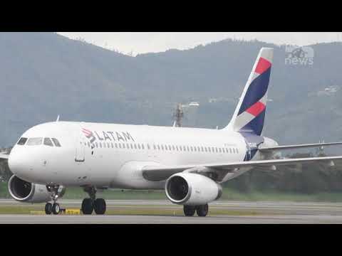 Top News - Çfarë do të mbajmë në çantën e dorës!/ Aeroporti i Londrës bën ndryshimin e parë