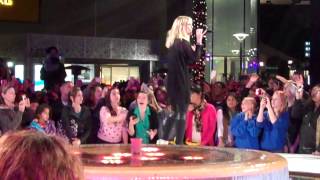 Natasia Bedingfield performs Can&#39;t Fall Down Live