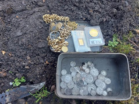 metal detecting uk  stunning find in the garden