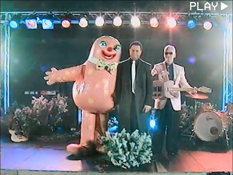 Olly Murs & The Ordinary Boys - Christmas Starts Tonight (Official Music Video)