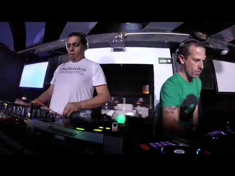 DJ Renato Freitas e DJ Alex Lima no Mary Pop Club 02