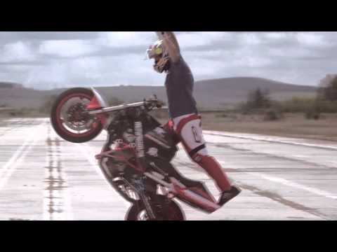 Кристо feat. Лора Караджова - Оставам Тук (Official HD Video)